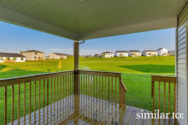 16318 Ironwood Lane, Urbandale, IA 50323