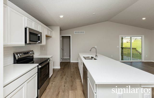 16318 Ironwood Lane, Urbandale, IA 50323