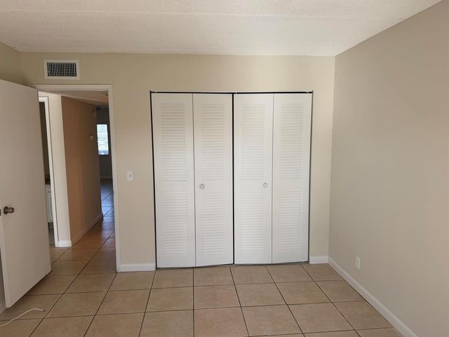 500 W Village Green Circle W 212, Palm Springs, FL 33461