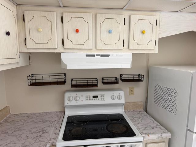500 W Village Green Circle W 212, Palm Springs, FL 33461