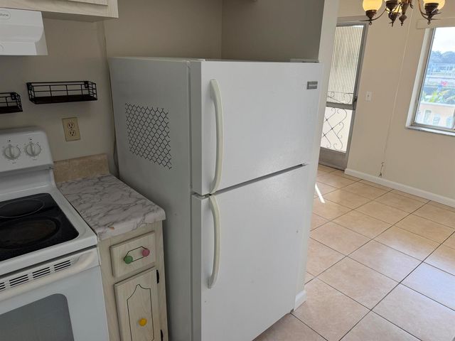 500 W Village Green Circle W 212, Palm Springs, FL 33461