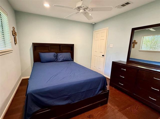 226 Squires Bend, Stafford, TX 77477