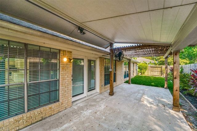 226 Squires Bend, Stafford, TX 77477