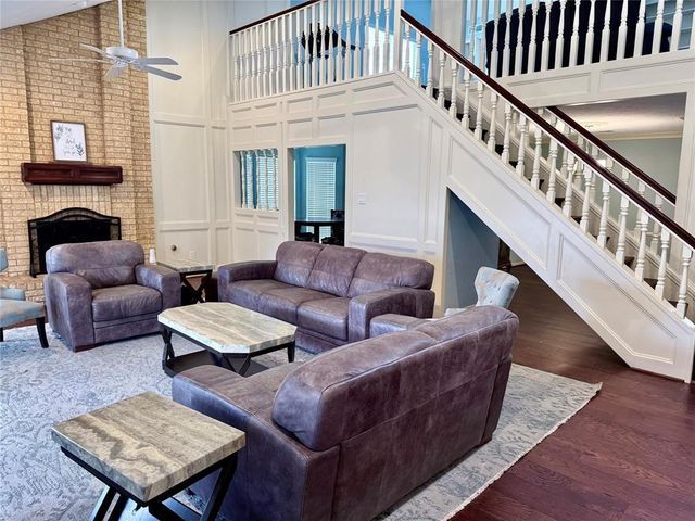 226 Squires Bend, Stafford, TX 77477