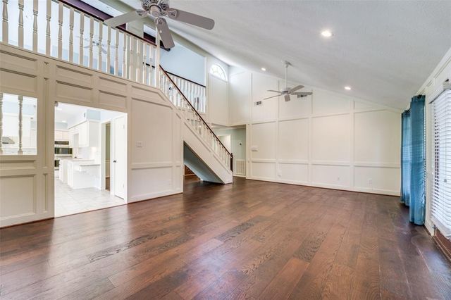 226 Squires Bend, Stafford, TX 77477