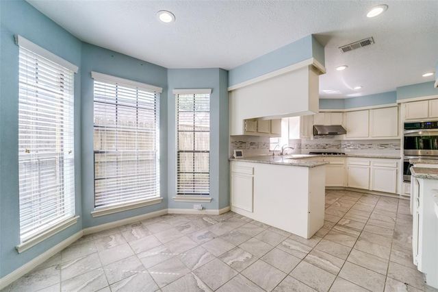 226 Squires Bend, Stafford, TX 77477