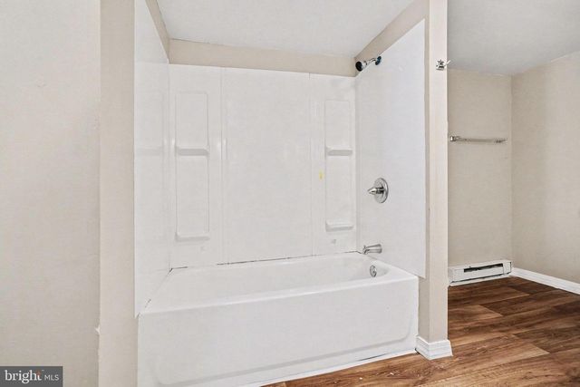 406 E WICONISCO AVE, Tower City, PA 17980