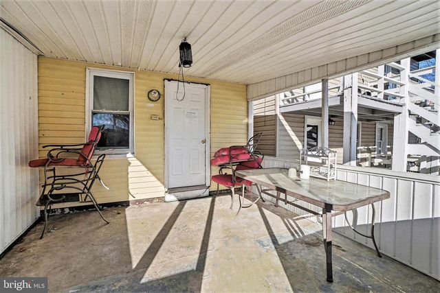 406 E WICONISCO AVE, Tower City, PA 17980