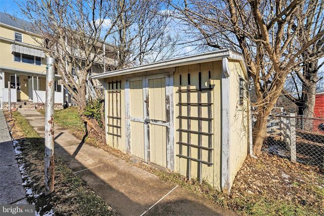 406 E WICONISCO AVE, Tower City, PA 17980