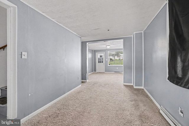 406 E WICONISCO AVE, Tower City, PA 17980