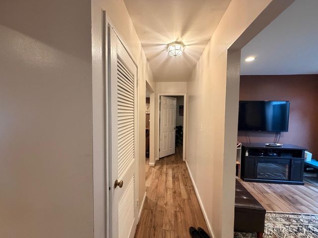 36 Cambridge Road, Edison, NJ 08817