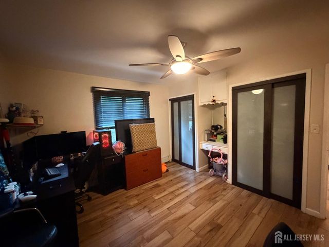 36 Cambridge Road, Edison, NJ 08817