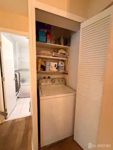 36 Cambridge Road, Edison, NJ 08817