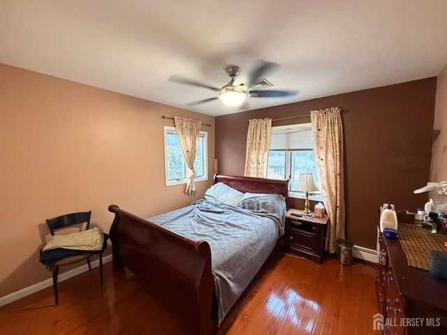 36 Cambridge Road, Edison, NJ 08817