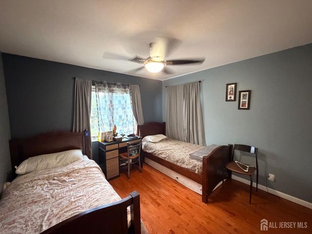 36 Cambridge Road, Edison, NJ 08817