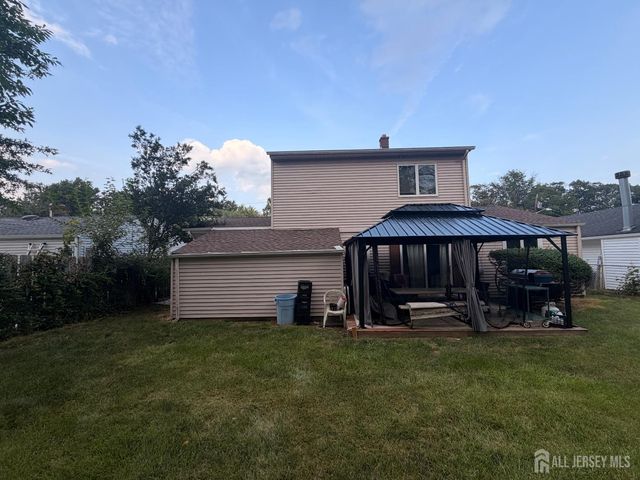 36 Cambridge Road, Edison, NJ 08817