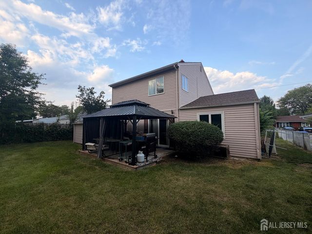 36 Cambridge Road, Edison, NJ 08817