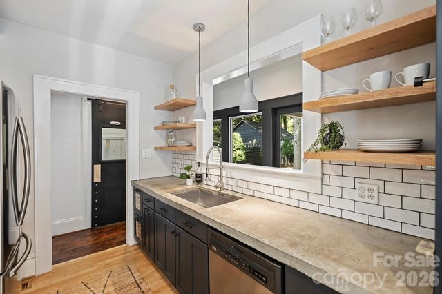 1720 Thomas Avenue, Charlotte, NC 28205