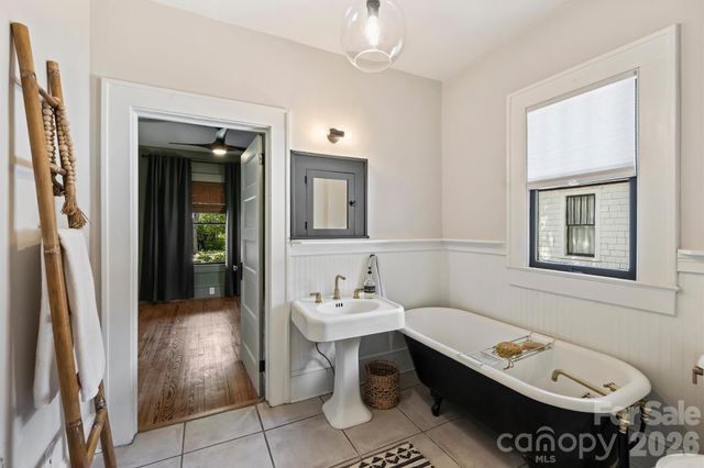1720 Thomas Avenue, Charlotte, NC 28205