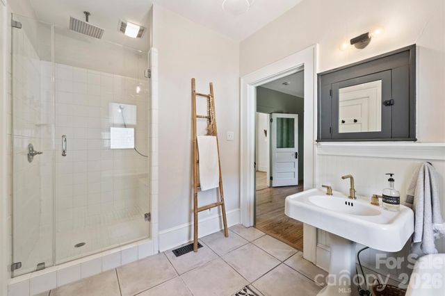1720 Thomas Avenue, Charlotte, NC 28205