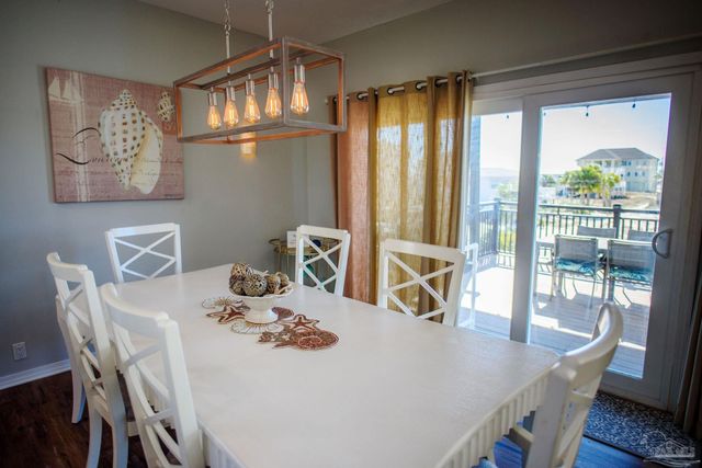 706 Via Deluna Dr, Pensacola Beach, FL 32561