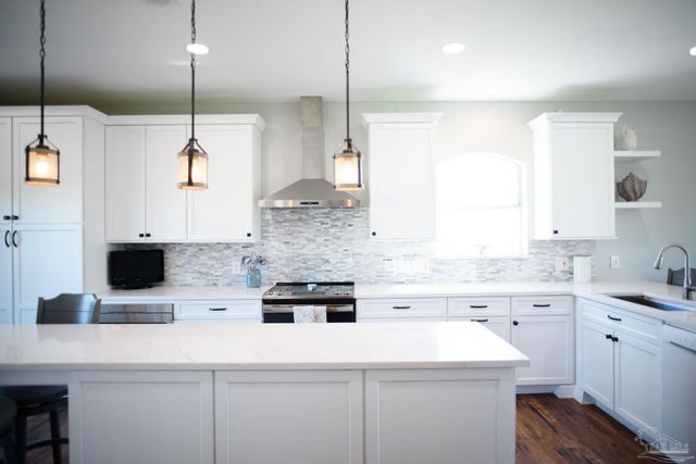 706 Via Deluna Dr, Pensacola Beach, FL 32561