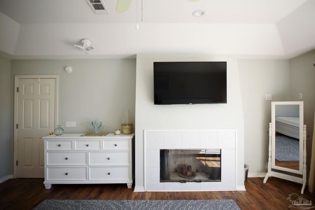 706 Via Deluna Dr, Pensacola Beach, FL 32561