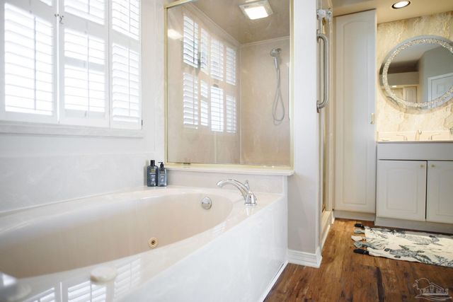 706 Via Deluna Dr, Pensacola Beach, FL 32561