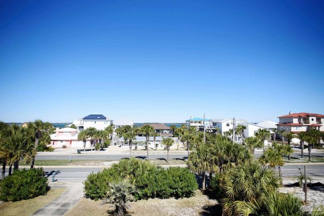 706 Via Deluna Dr, Pensacola Beach, FL 32561