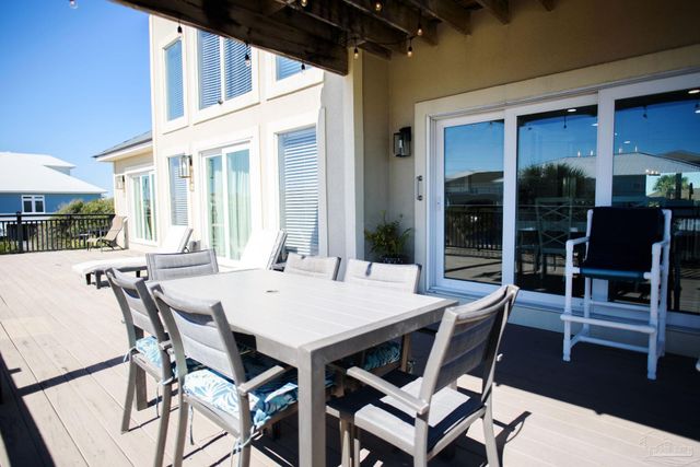 706 Via Deluna Dr, Pensacola Beach, FL 32561