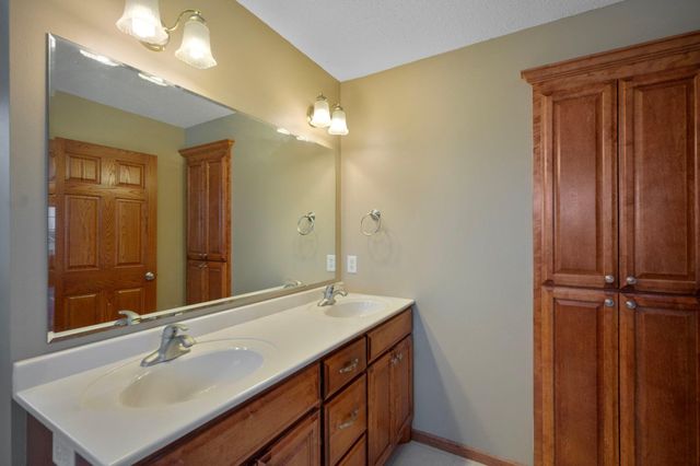 2405 18th Avenue SE, Saint Cloud, MN 56304