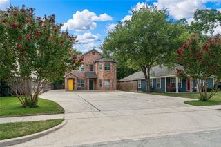 1911 S 11th Street, Waco, TX 76706