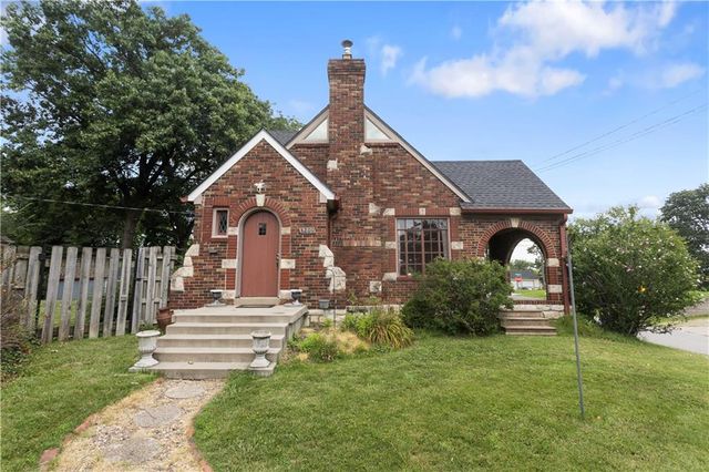 3200 EVERETT Avenue, Kansas City, KS 66102
