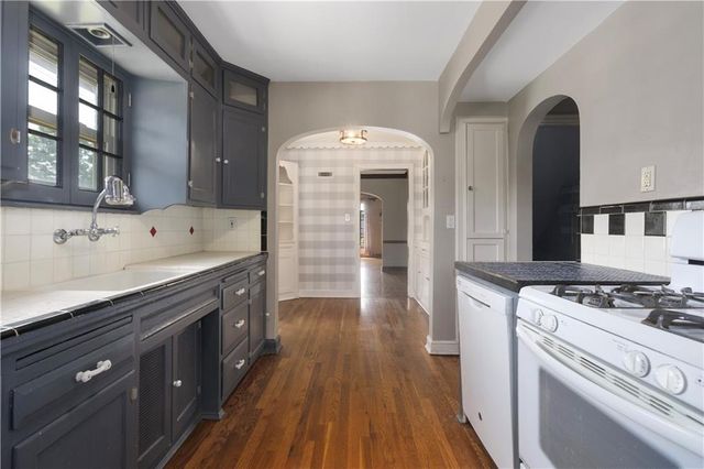 3200 EVERETT Avenue, Kansas City, KS 66102