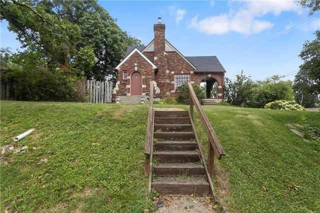 3200 EVERETT Avenue, Kansas City, KS 66102