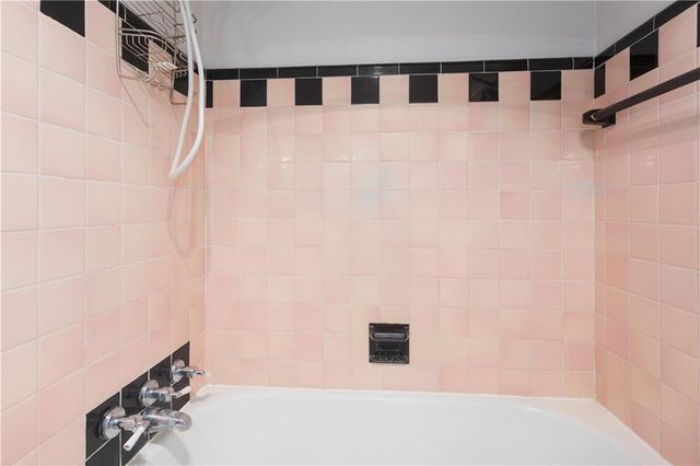 3200 EVERETT Avenue, Kansas City, KS 66102