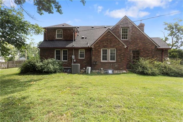 3200 EVERETT Avenue, Kansas City, KS 66102