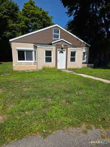 12 Woodlawn Avenue, Waterford, CT 06385