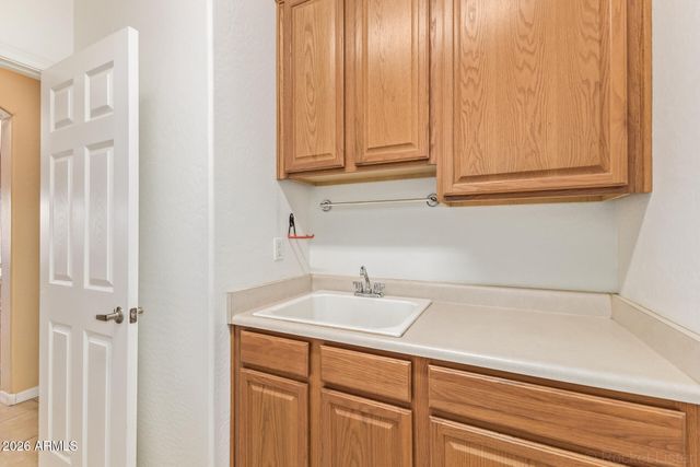 2813 E CEDAR WAXWING Drive, Gilbert, AZ 85298