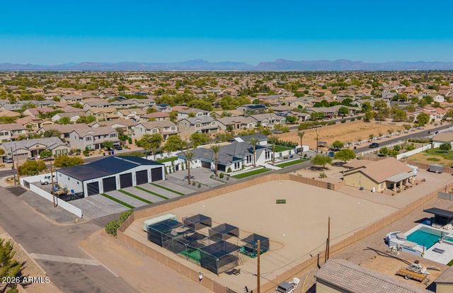 2813 E CEDAR WAXWING Drive, Gilbert, AZ 85298