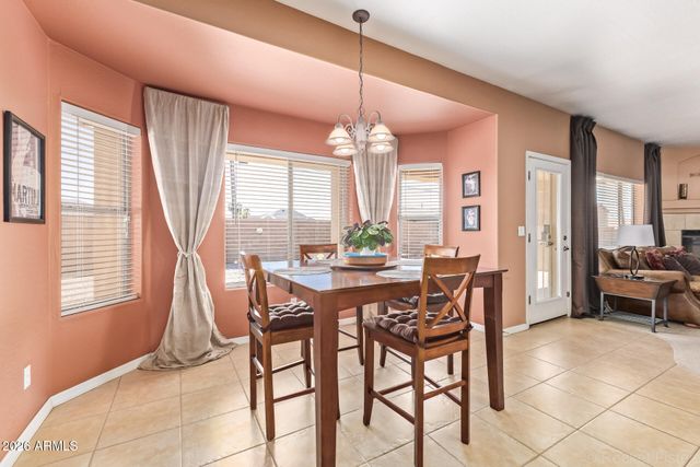 2813 E CEDAR WAXWING Drive, Gilbert, AZ 85298