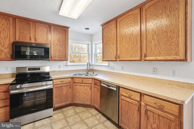 3004 CAHILL ST, Fredericksburg, VA 22408