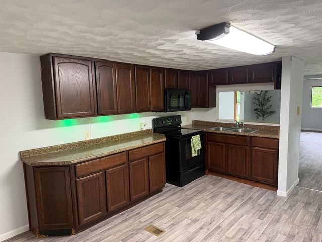 5131 W Washington Road, Lake, MI 48632