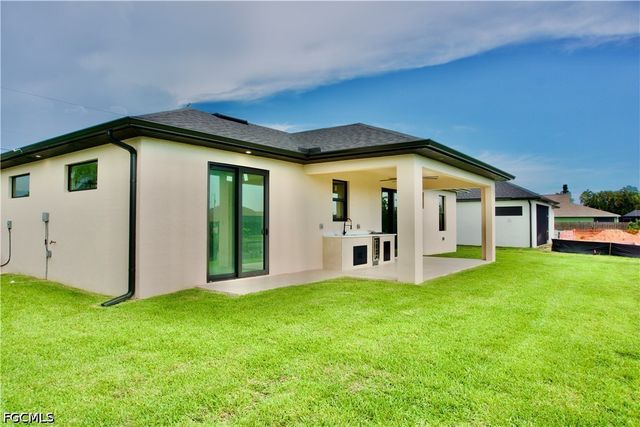 124 SE 2nd AVE, Cape Coral, FL 33990
