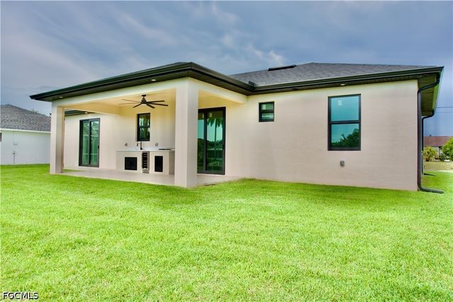 124 SE 2nd AVE, Cape Coral, FL 33990