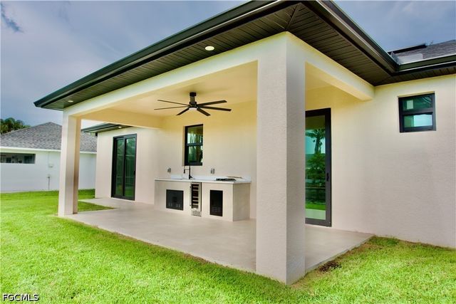 124 SE 2nd AVE, Cape Coral, FL 33990