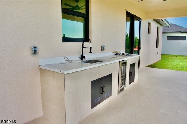 124 SE 2nd AVE, Cape Coral, FL 33990