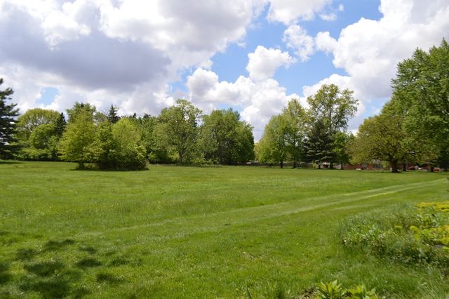 521 W Southern Ave, Bucyrus, OH 44820