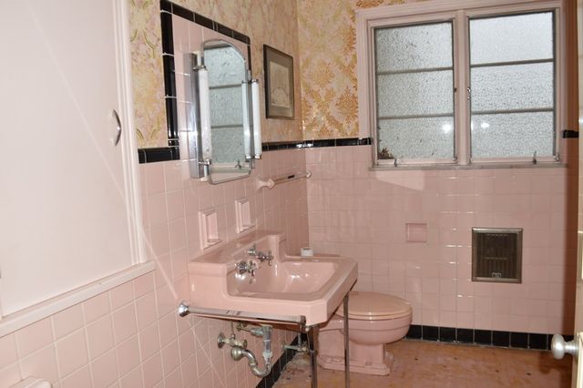 521 W Southern Ave, Bucyrus, OH 44820