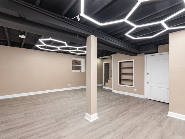 7634 S May Street, Chicago, IL 60620